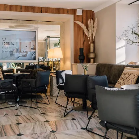 Johann Hotel 4*
