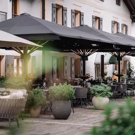 Johann Hotel 4*